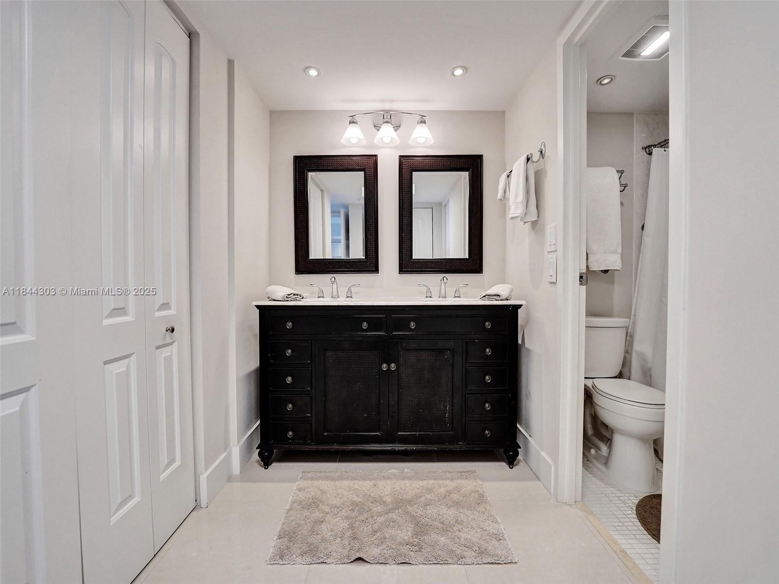 Photo of 3625 Country Club Dr  #706, Aventura, Florida, 33180 - 