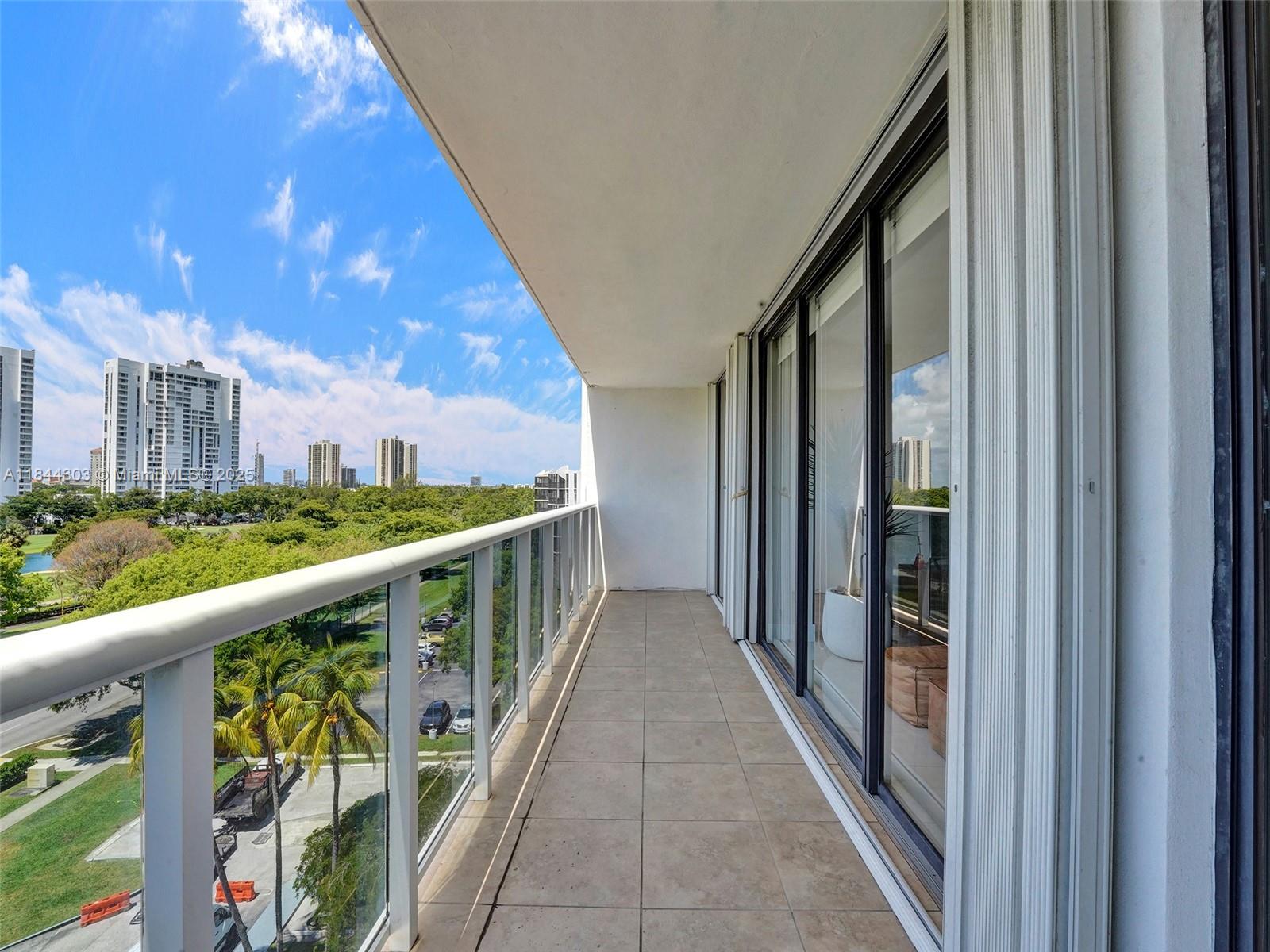 Photo of 3625 Country Club Dr  #706, Aventura, Florida, 33180 - 