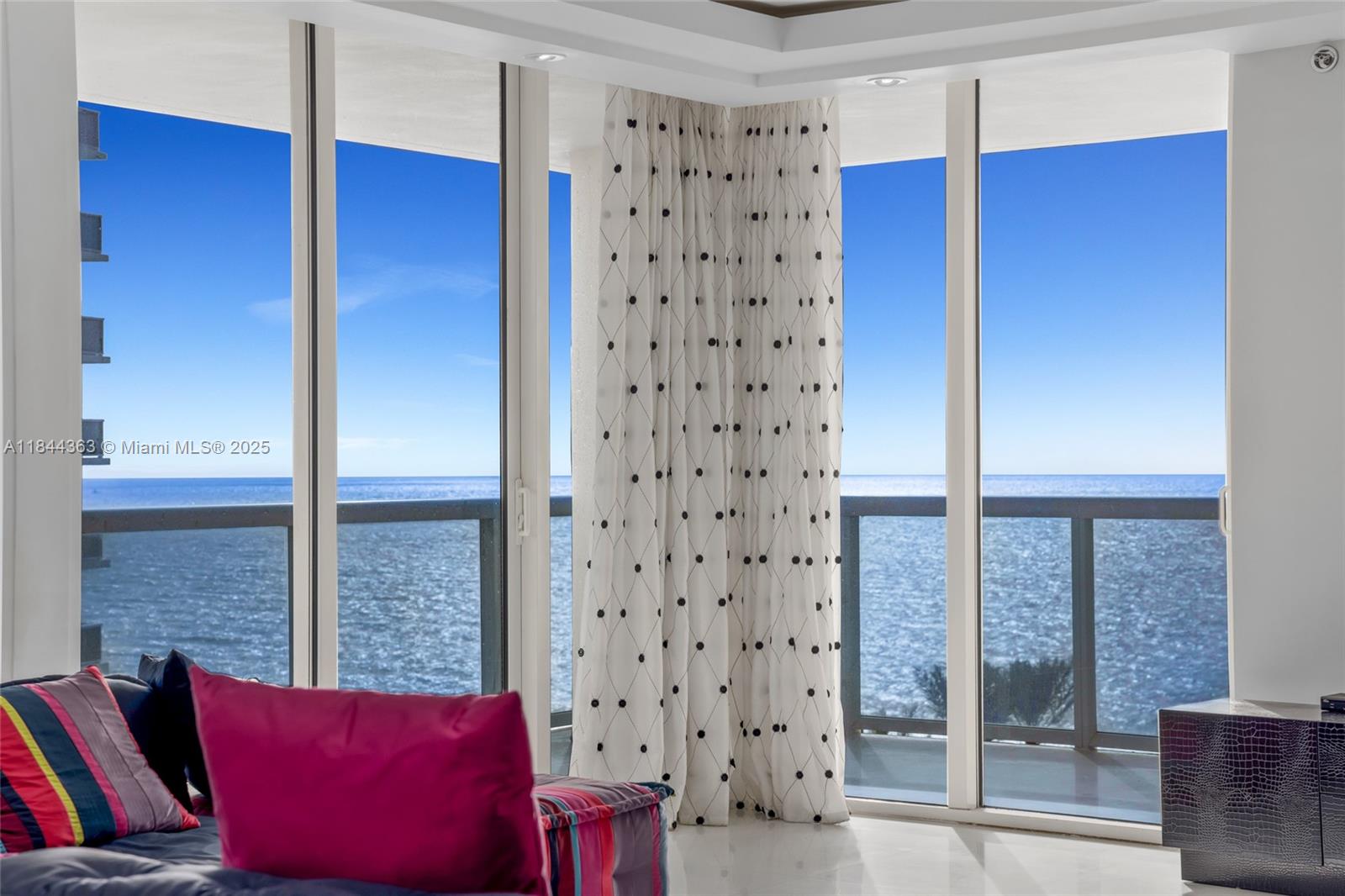 See details 1110 2 / 2 1782 sq. ft. $ 2025-07-21 0 Photo