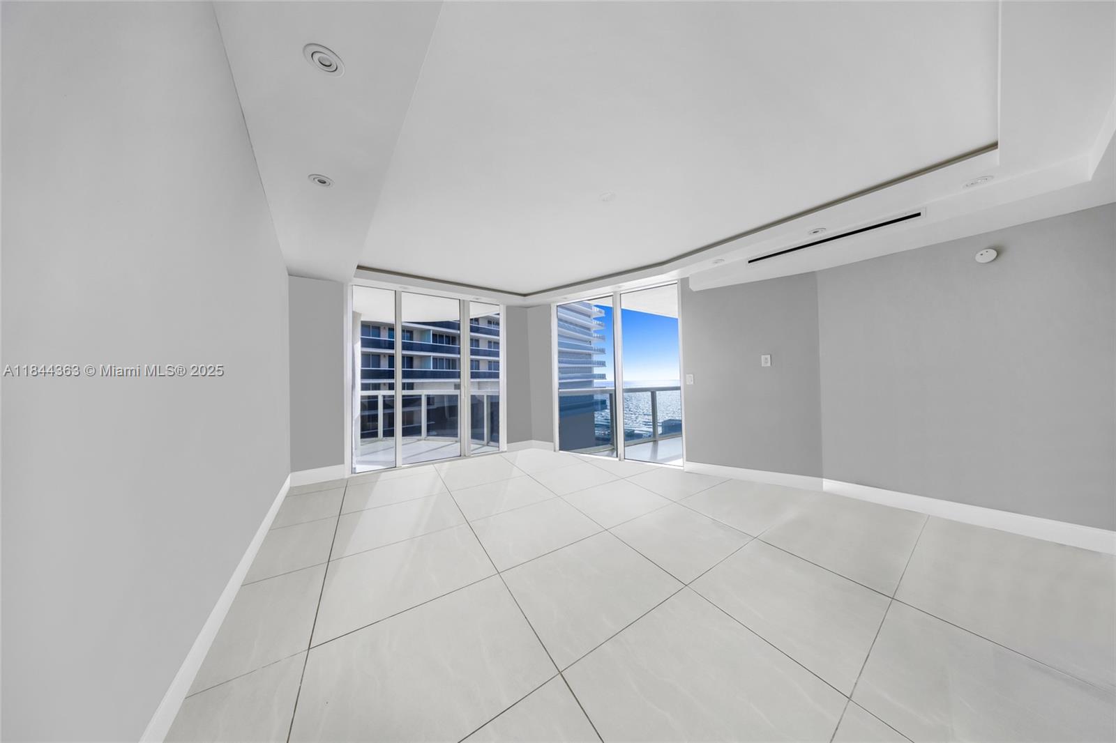 See details 1110 2 / 2 1782 sq. ft. $ 2025-07-21 0 Photo