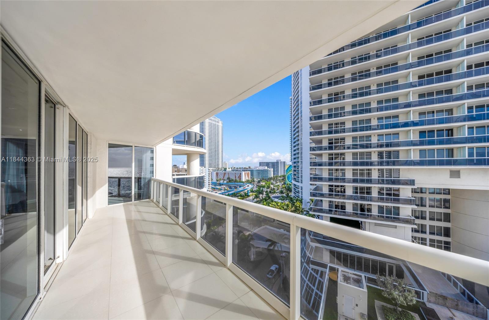 See details 1110 2 / 2 1782 sq. ft. $ 2025-07-21 0 Photo