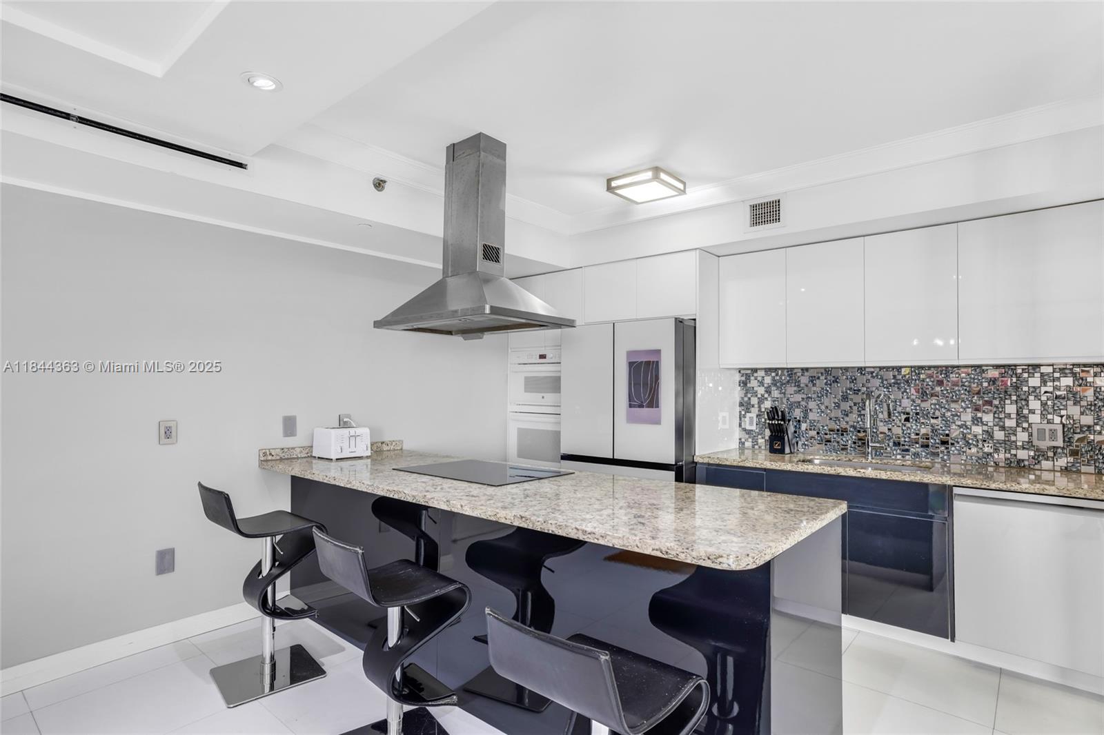 See details 1110 2 / 2 1782 sq. ft. $ 2025-07-21 0 Photo