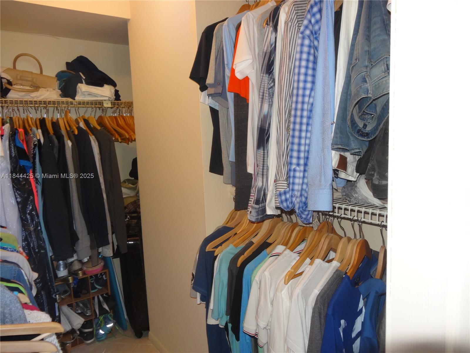 Photo of 600 Three Islands Blvd  #817, Hallandale Beach, Florida, 33009 - 
