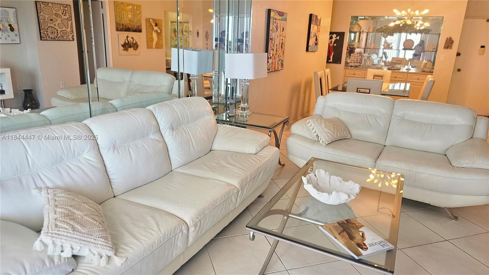 See details 9C 1 / 2 870 sq. ft. $ 2025-07-21 0 Photo