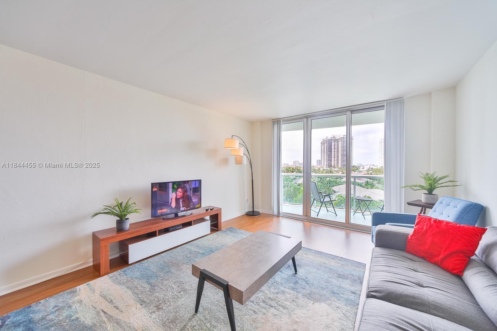 Photo of 19370 Collins Ave  #622, Sunny Isles Beach, Florida, 33160 - 