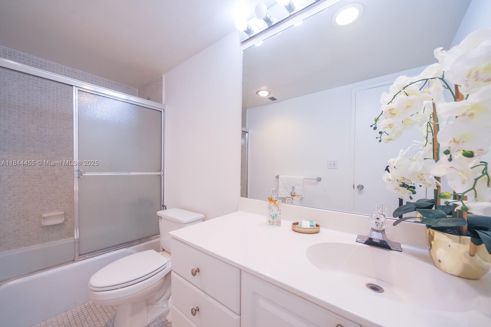 Photo of 19370 Collins Ave  #622, Sunny Isles Beach, Florida, 33160 - 