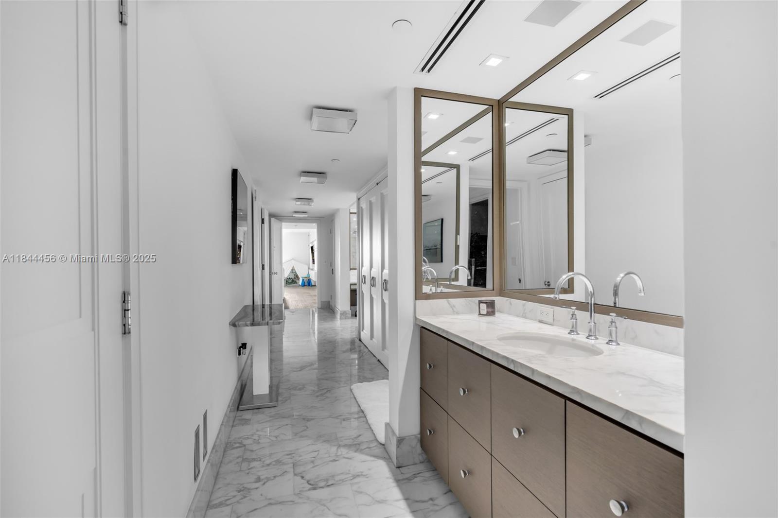 Photo of 20201 Country Club Dr  #2808-2809, Aventura, Florida, 33180 - 