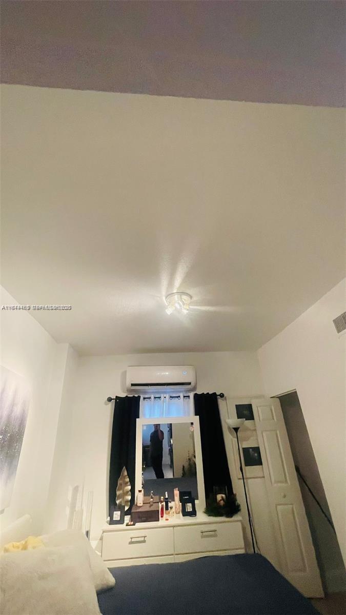 See details / 1686 sq. ft. $ 2026-04-05 0 Photo