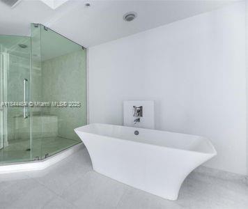 Photo of 17111 Biscayne Blvd  #1009, North Miami Beach, Florida, 33160 - 
