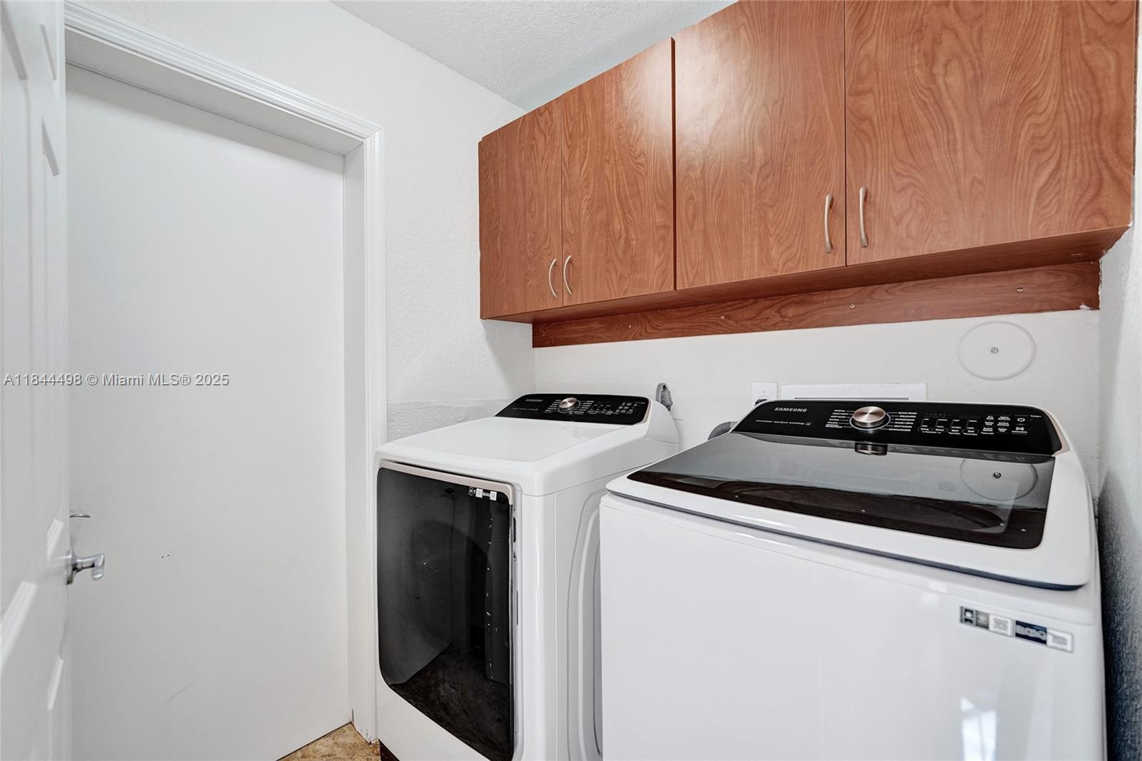 Photo of 1375 Harbor Vw E  (1375), Hollywood, Florida, 33019 - 