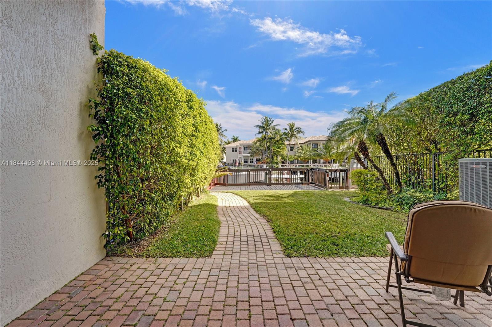 Photo of 1375 Harbor Vw E  (1375), Hollywood, Florida, 33019 - 