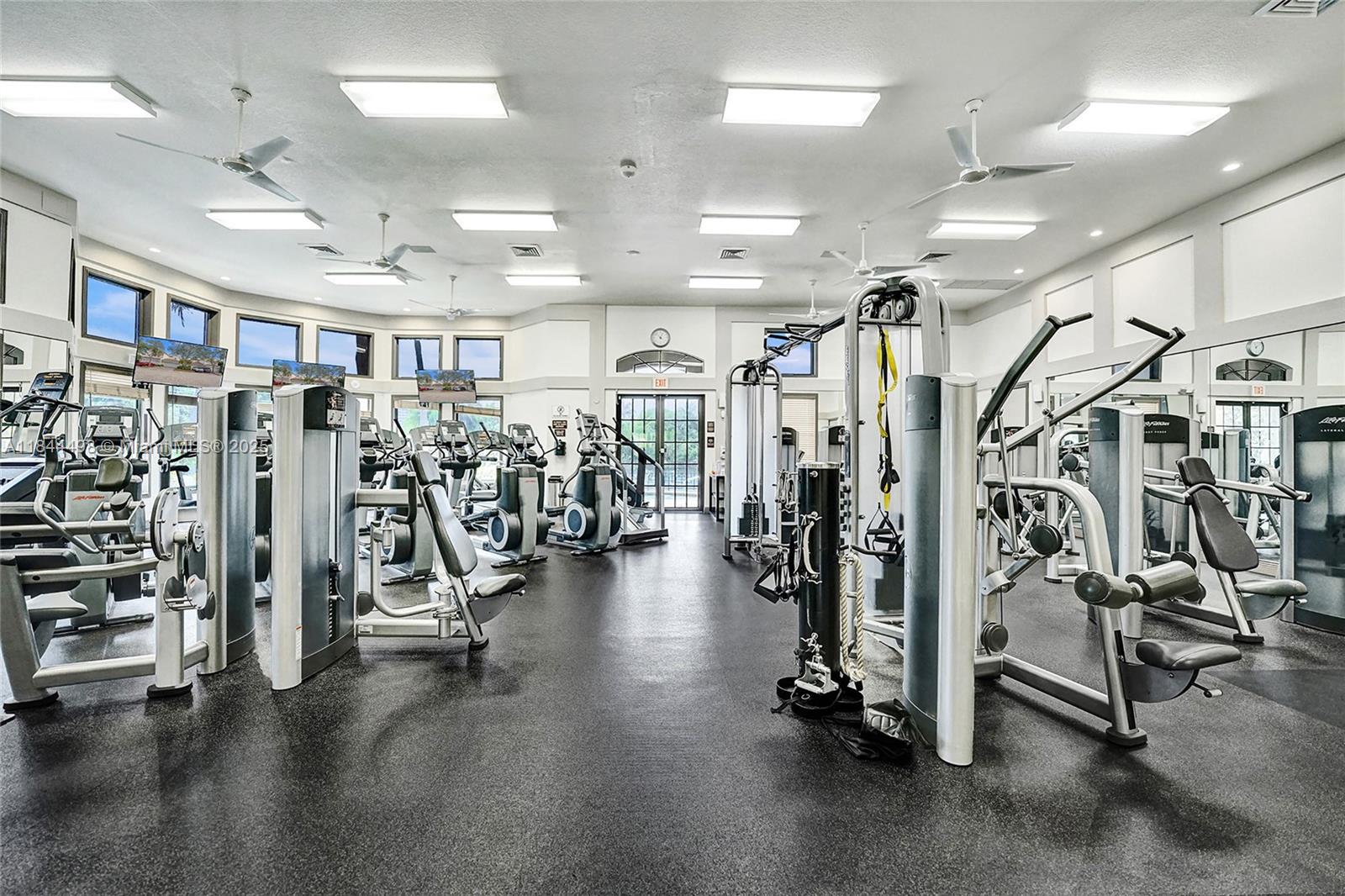 Photo of 1375 Harbor Vw E  (1375), Hollywood, Florida, 33019 - 