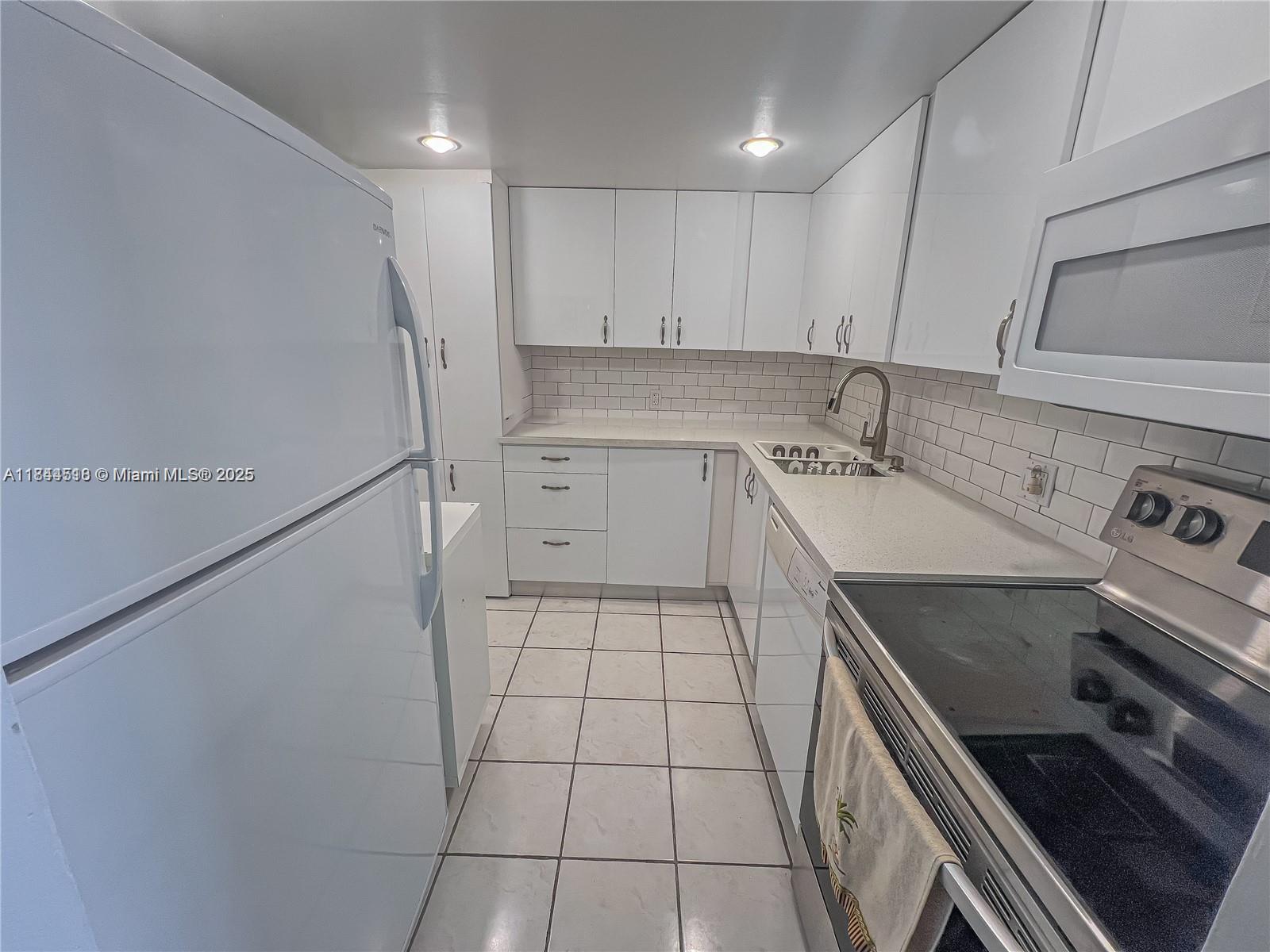 Photo of 3625 Country Club Dr #808, Aventura, Florida, 33180 -