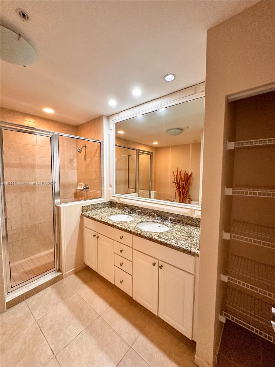 Photo of 3001 185th St  #328, Aventura, Florida, 33180 - 