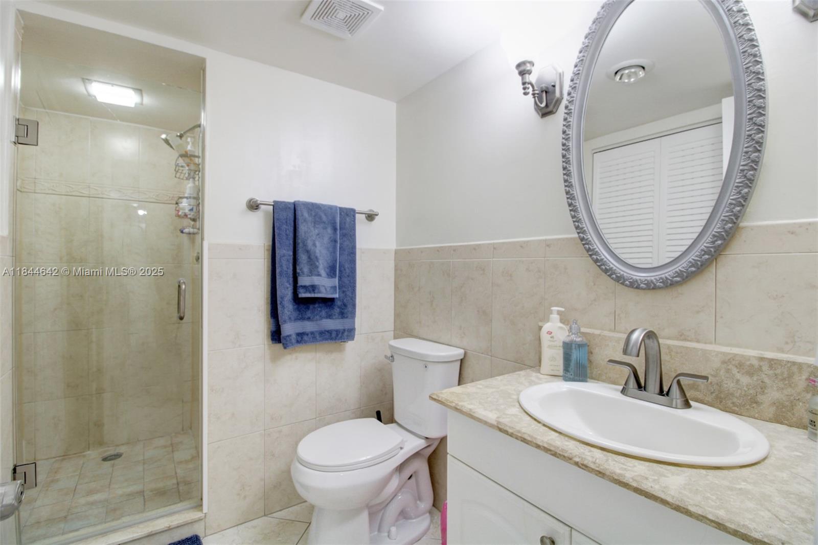 Photo of 1865 Ocean Dr  #4H, Hallandale Beach, Florida, 33009 - 