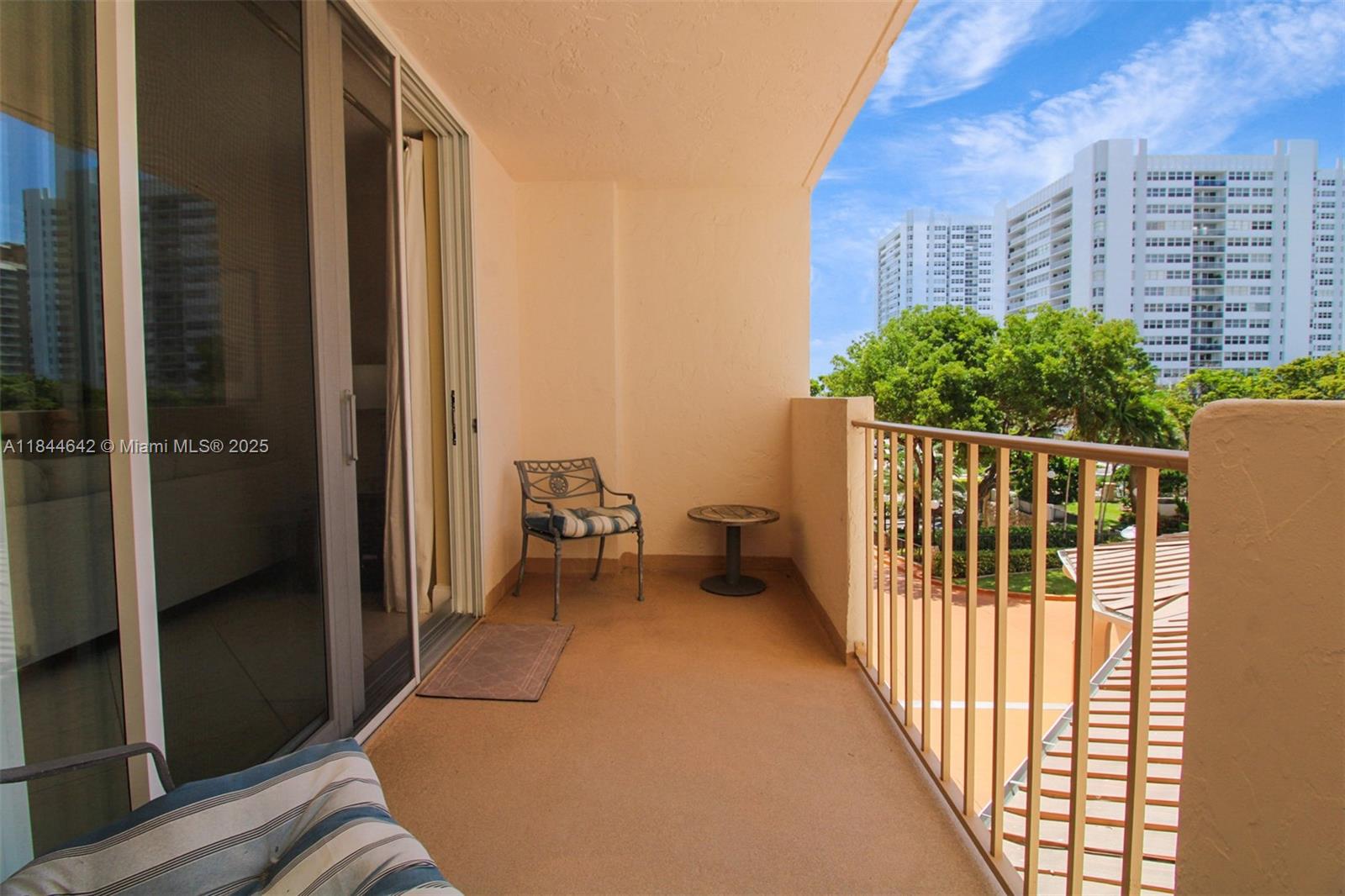 Photo of 1865 Ocean Dr  #4H, Hallandale Beach, Florida, 33009 - 