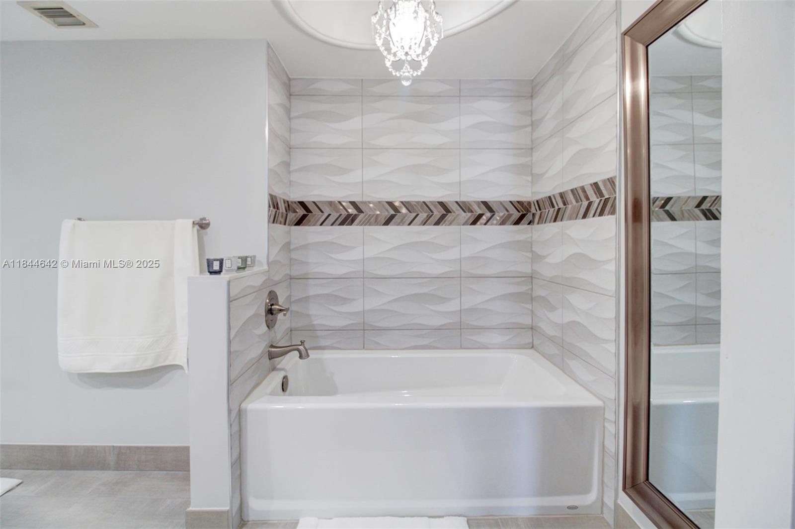 Photo of 1865 Ocean Dr #4H, Hallandale Beach, Florida, 33009 -