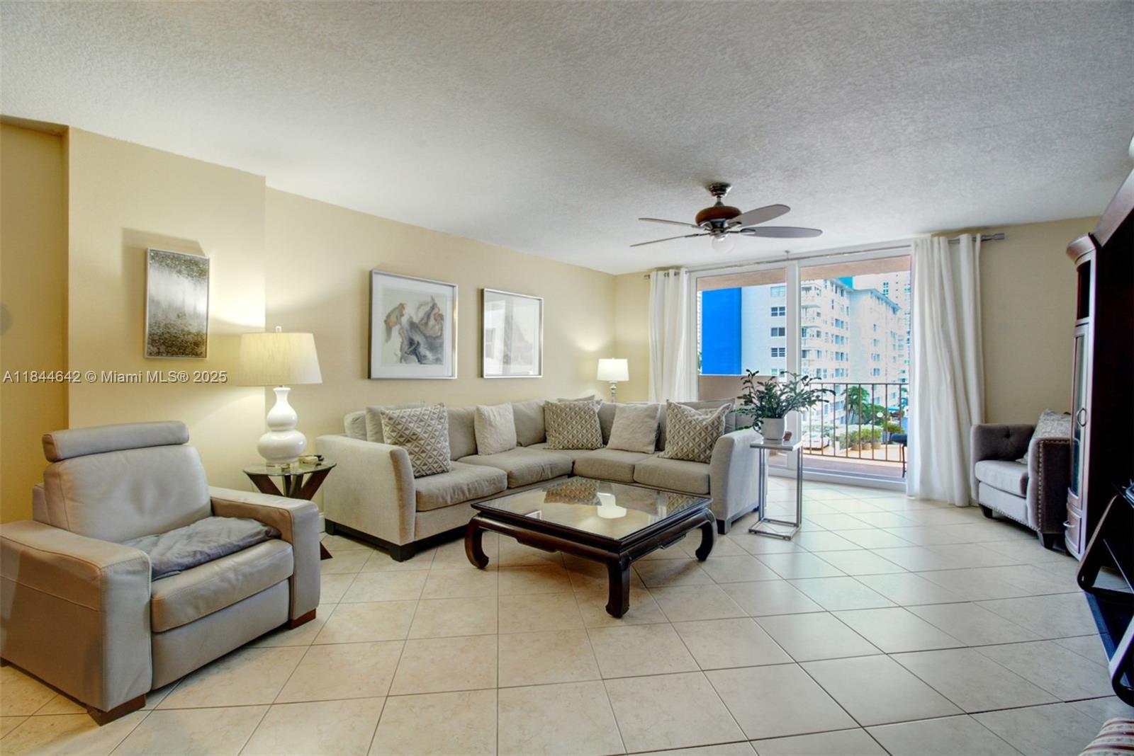 Photo of 1865 Ocean Dr  #4H, Hallandale Beach, Florida, 33009 - 