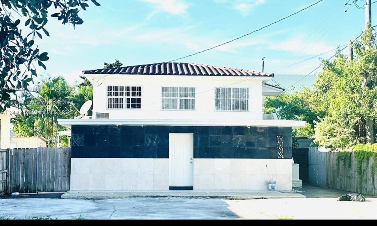 See details / 2399 sq. ft. $ 2025-07-21 0 Photo