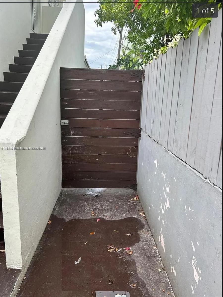 See details / 2399 sq. ft. $ 2025-07-21 0 Photo