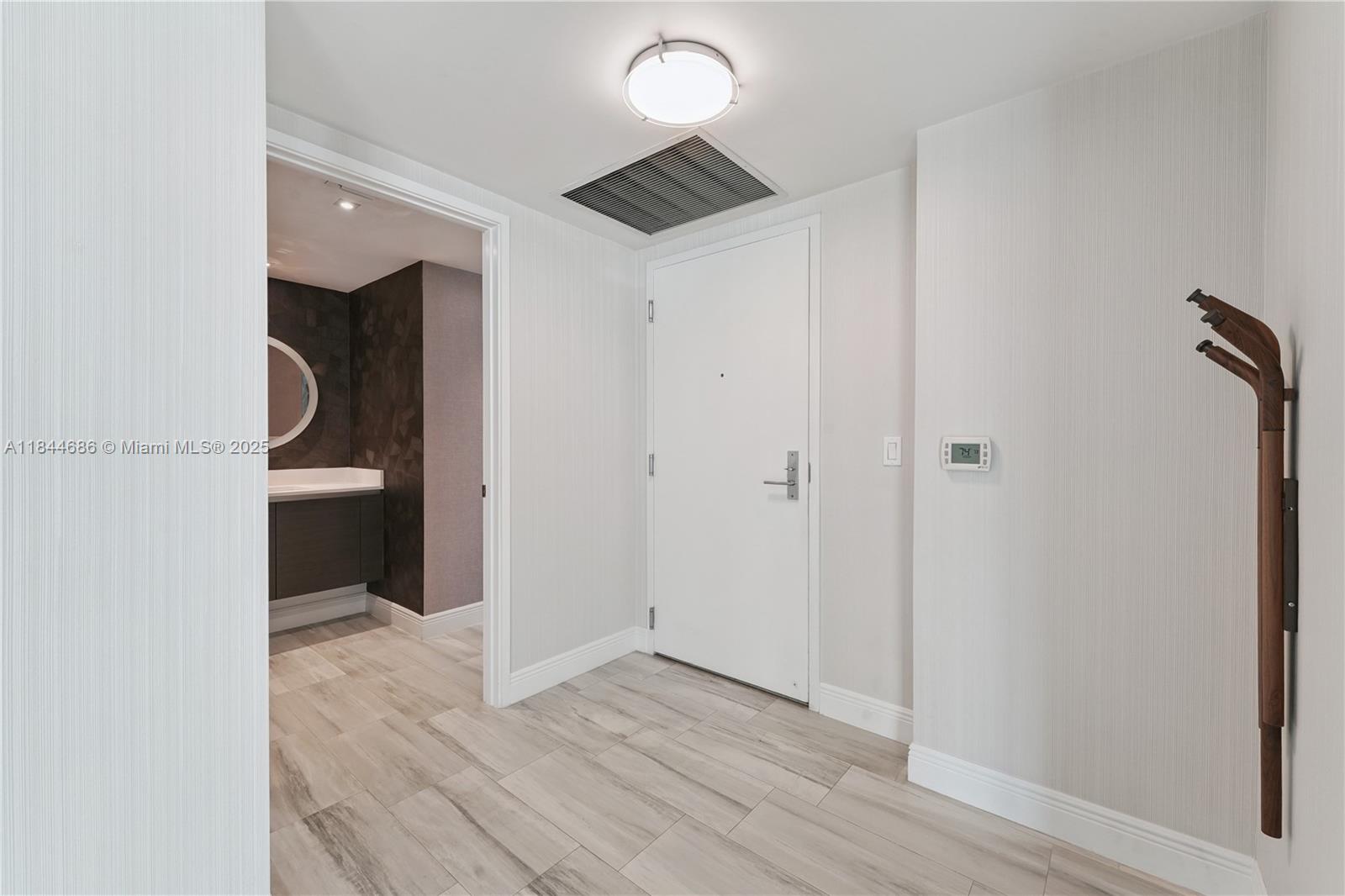 4-1107 3 / 4 1892 sq. ft. $ 2025-07-22 0 Photo