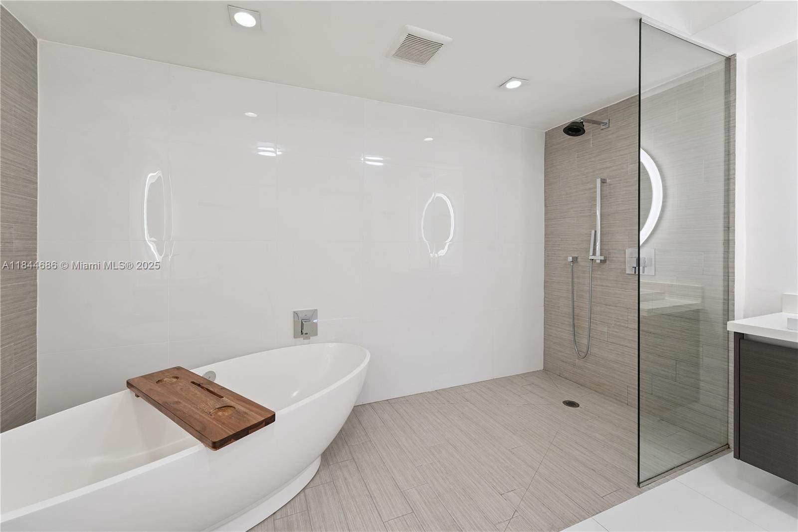 4-1107 3 / 4 1892 sq. ft. $ 2025-07-22 0 Photo