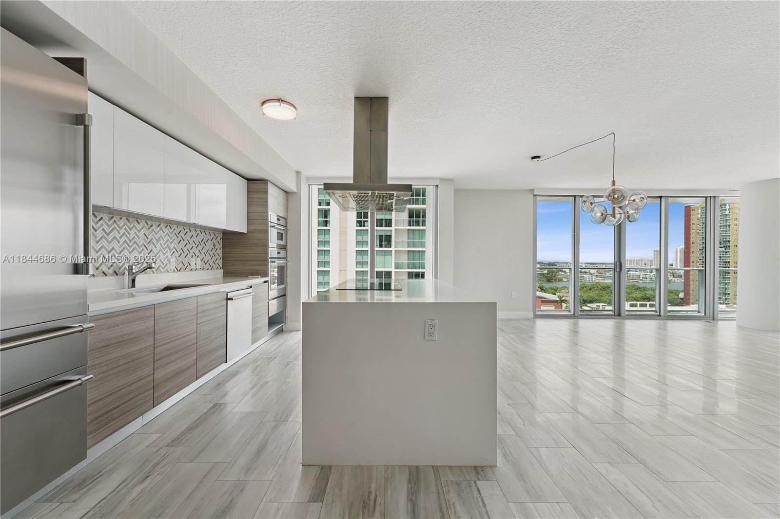 4-1107 3 / 4 1892 sq. ft. $ 2025-07-22 0 Photo