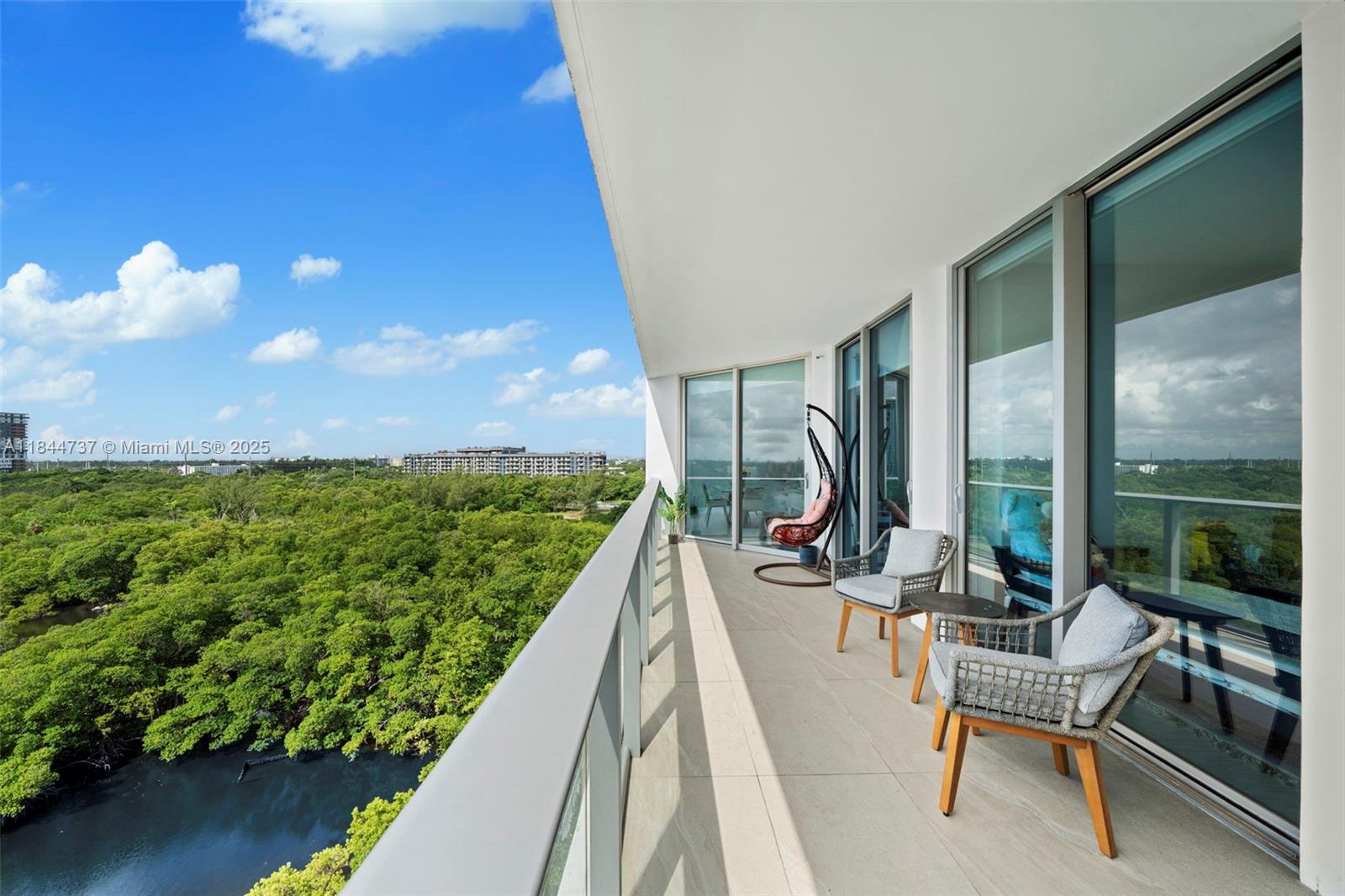 Photo of 17111 Biscayne Blvd  #806, North Miami Beach, Florida, 33160 - 