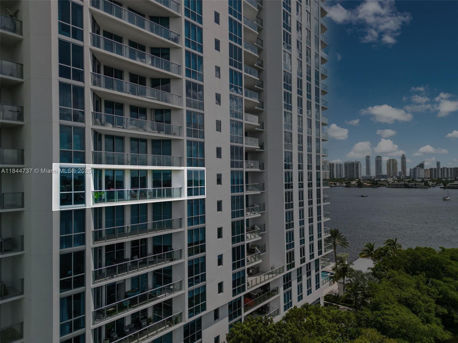 Photo of 17111 Biscayne Blvd  #806, North Miami Beach, Florida, 33160 - 