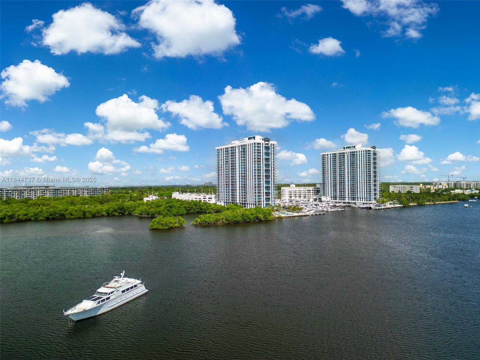Photo of 17111 Biscayne Blvd  #806, North Miami Beach, Florida, 33160 - 