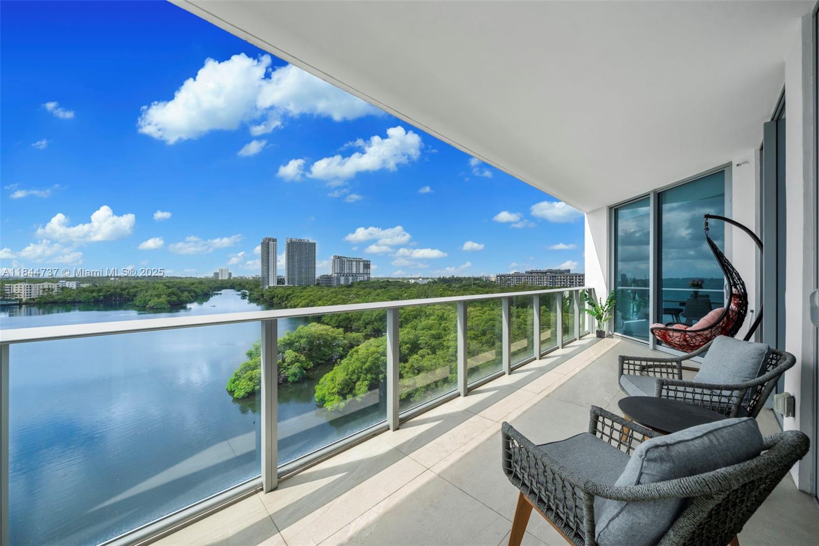 Photo of 17111 Biscayne Blvd  #806, North Miami Beach, Florida, 33160 - 