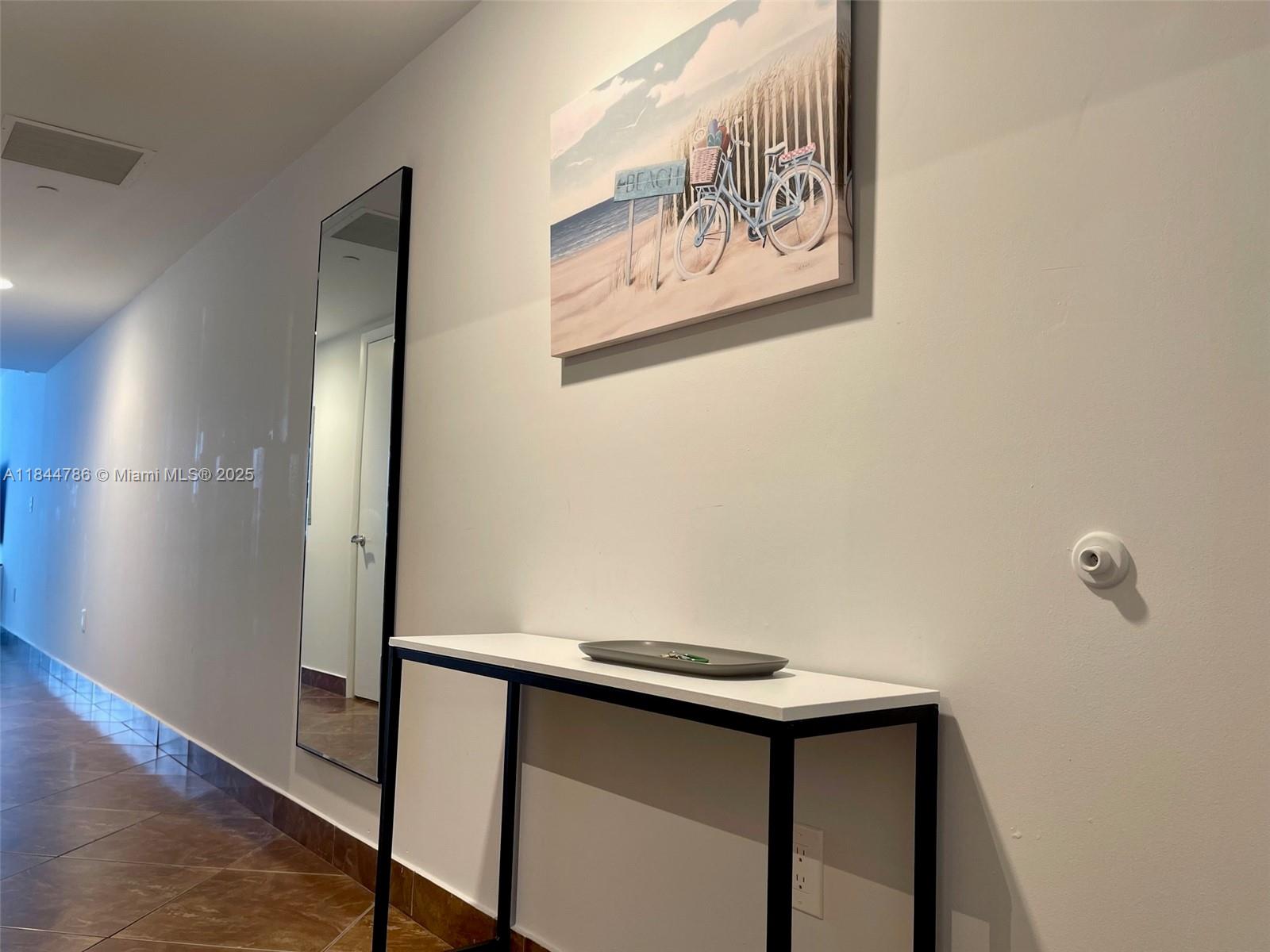 See details 3009 1 / 1 844 sq. ft. $ 2025-07-22 0 Photo