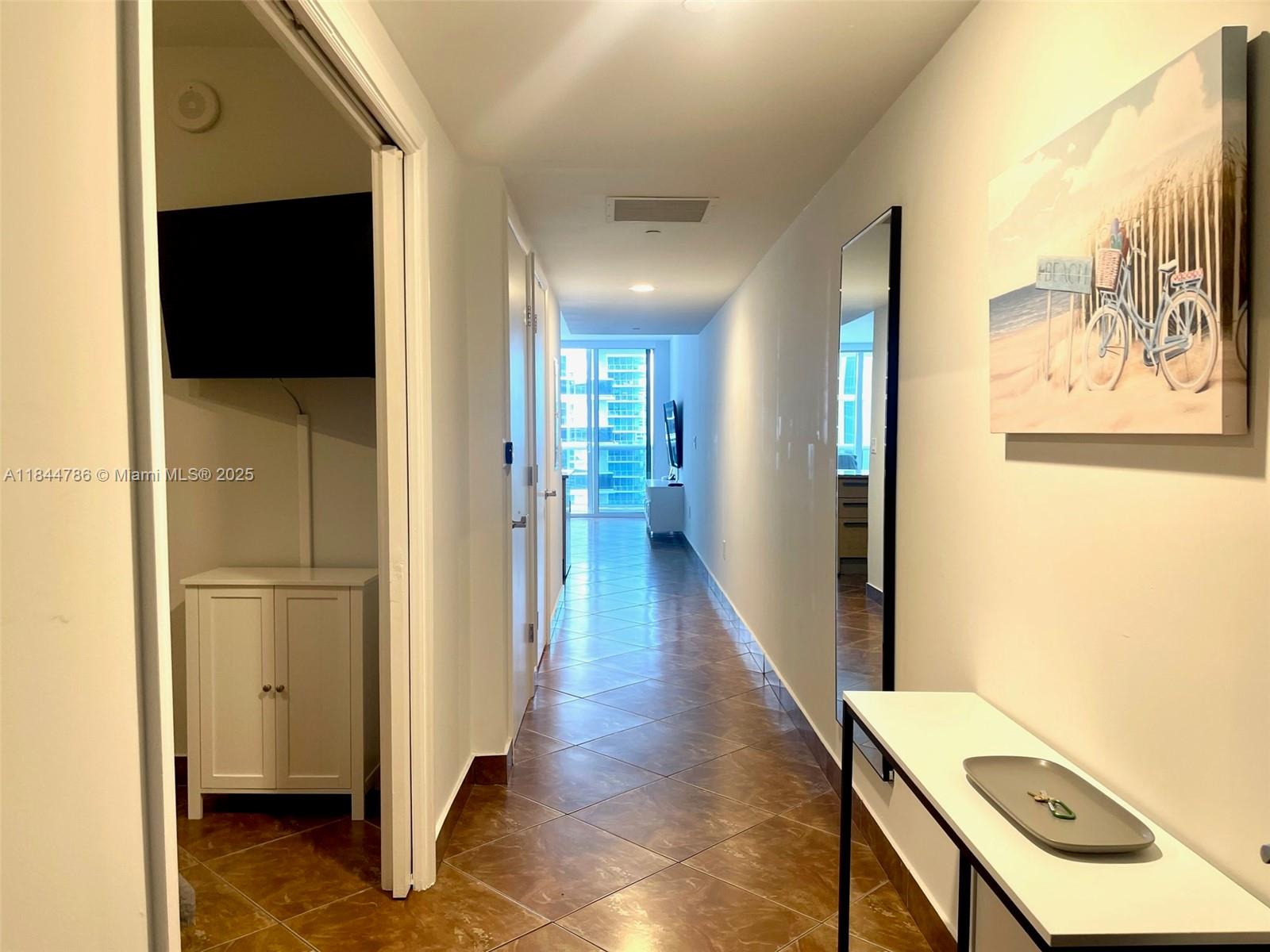See details 3009 1 / 1 844 sq. ft. $ 2025-07-22 0 Photo