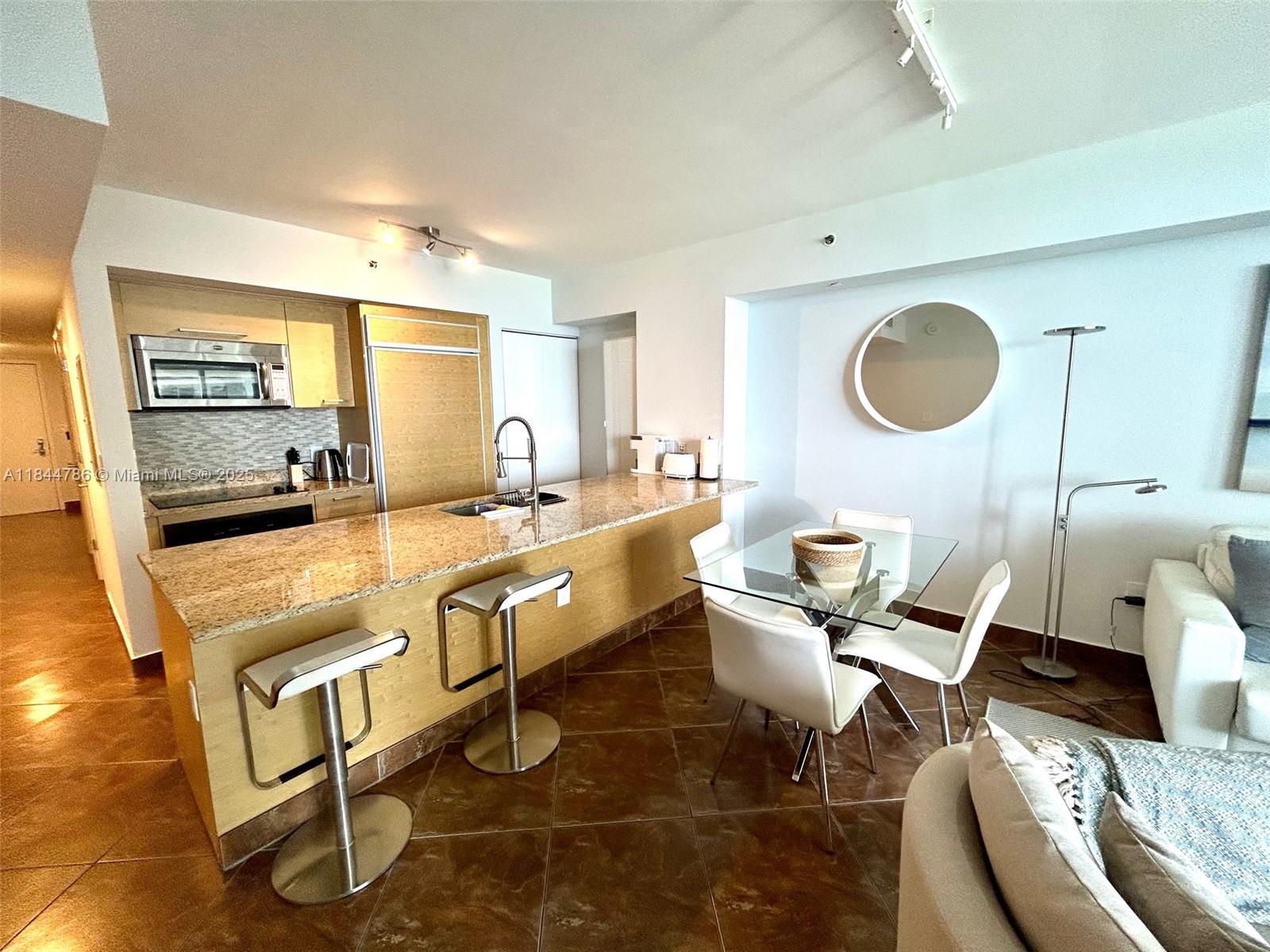 See details 3009 1 / 1 844 sq. ft. $ 2025-07-22 0 Photo