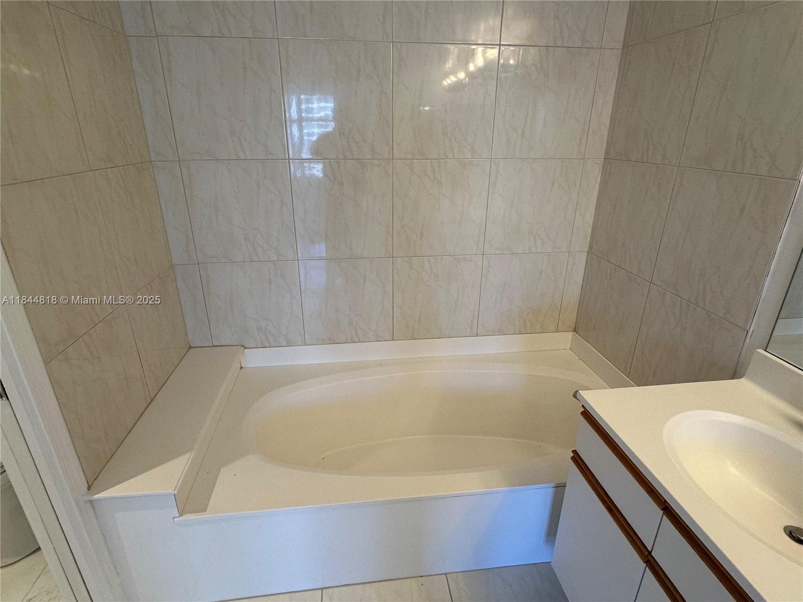 Photo of 3530 MYSTIC POINTE DR  #1213, Aventura, Florida, 33180 - 