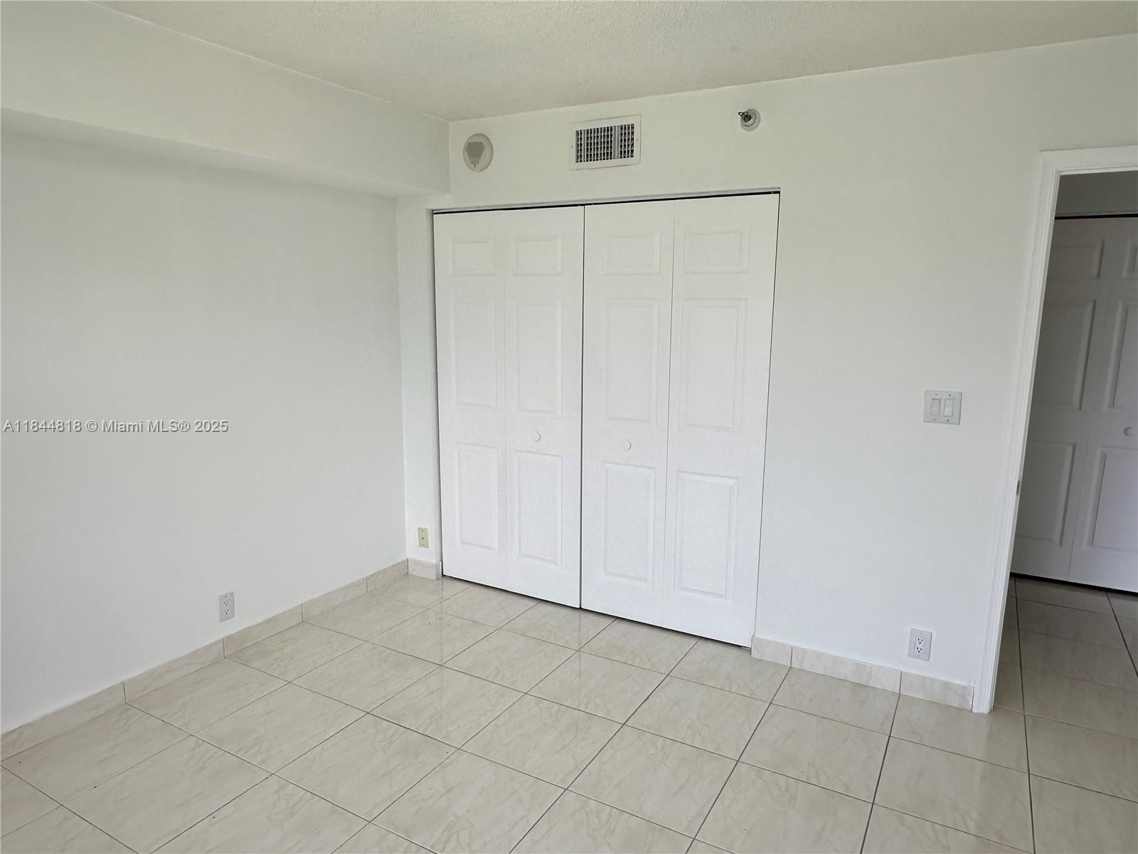 Photo of 3530 MYSTIC POINTE DR  #1213, Aventura, Florida, 33180 - 