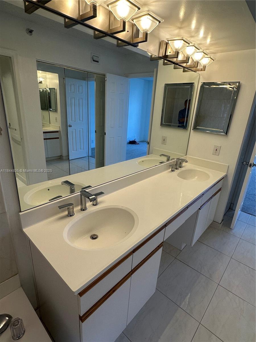 Photo of 3530 MYSTIC POINTE DR  #1213, Aventura, Florida, 33180 - 