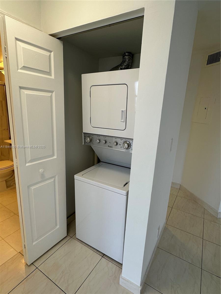 Photo of 3530 MYSTIC POINTE DR  #1213, Aventura, Florida, 33180 - 