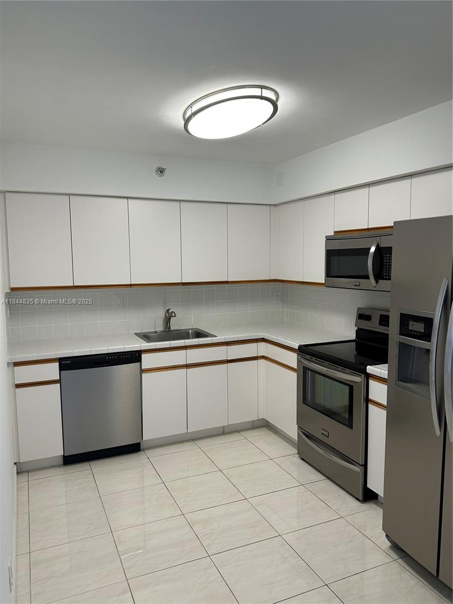 Photo of 3530 MYSTIC POINTE DR  #1213, Aventura, Florida, 33180 - 