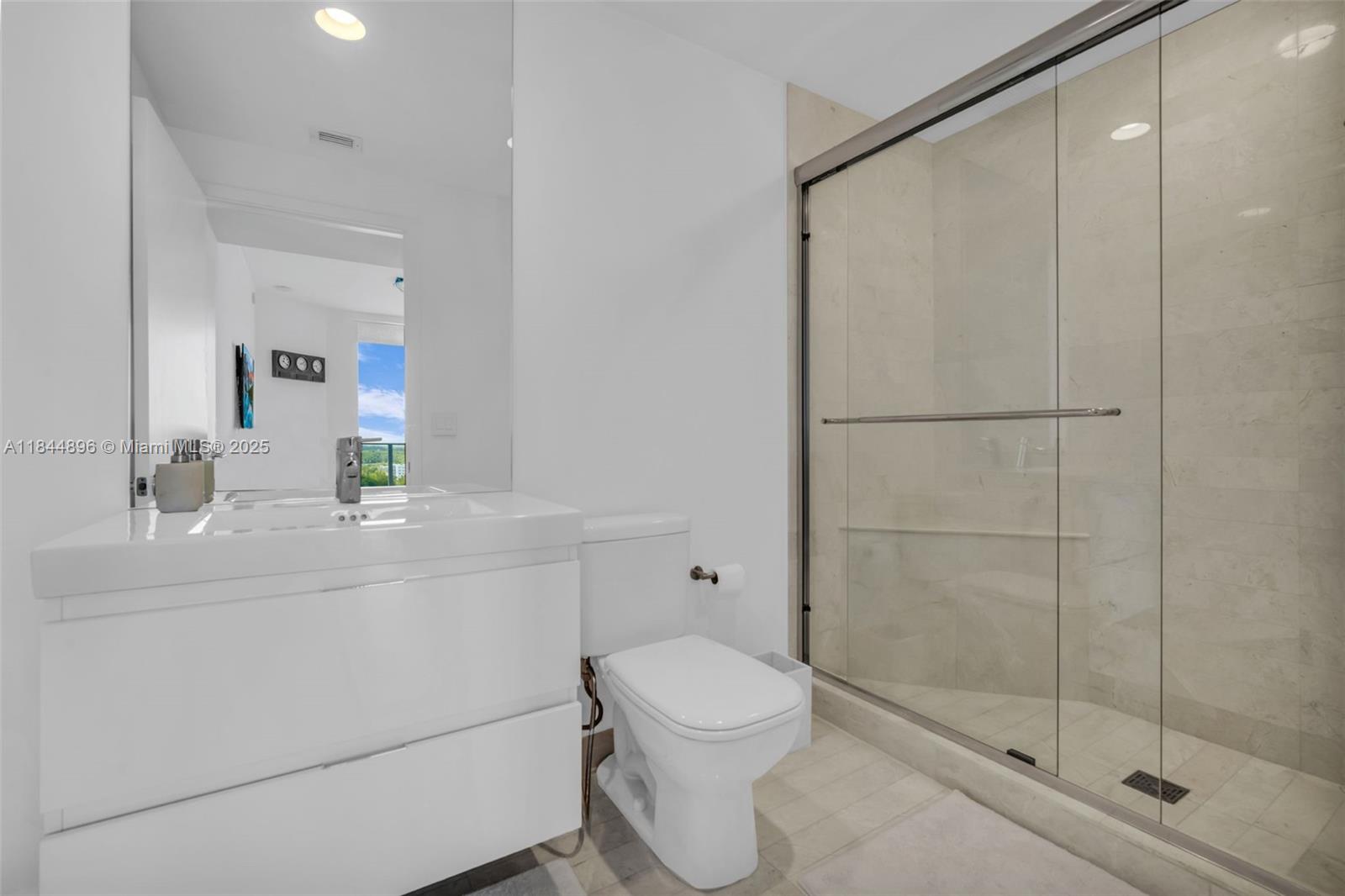 Photo of 17111 Biscayne Blvd  #1406, North Miami Beach, Florida, 33160 - 