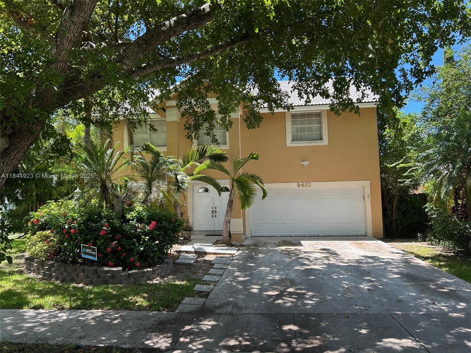 Ver detalles 9410 5 / 3 2820 sq. ft. $ 2025-08-15 0 foto