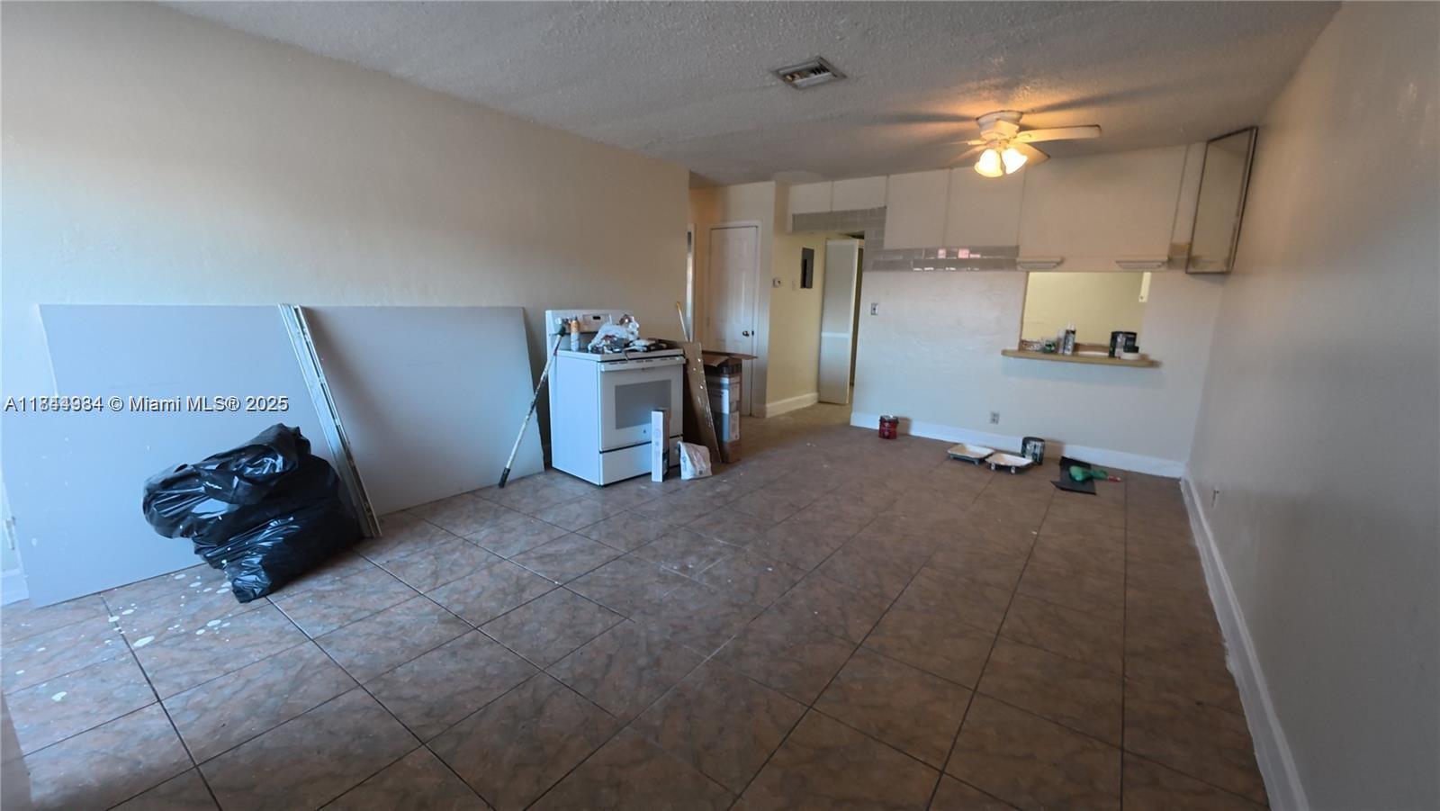 See details / 3732 sq. ft. $ 2025-08-02 0 Photo