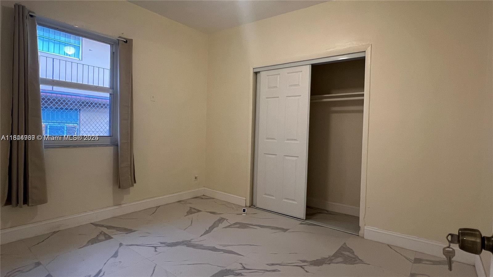 See details / 2822 sq. ft. $ 2025-07-22 0 Photo