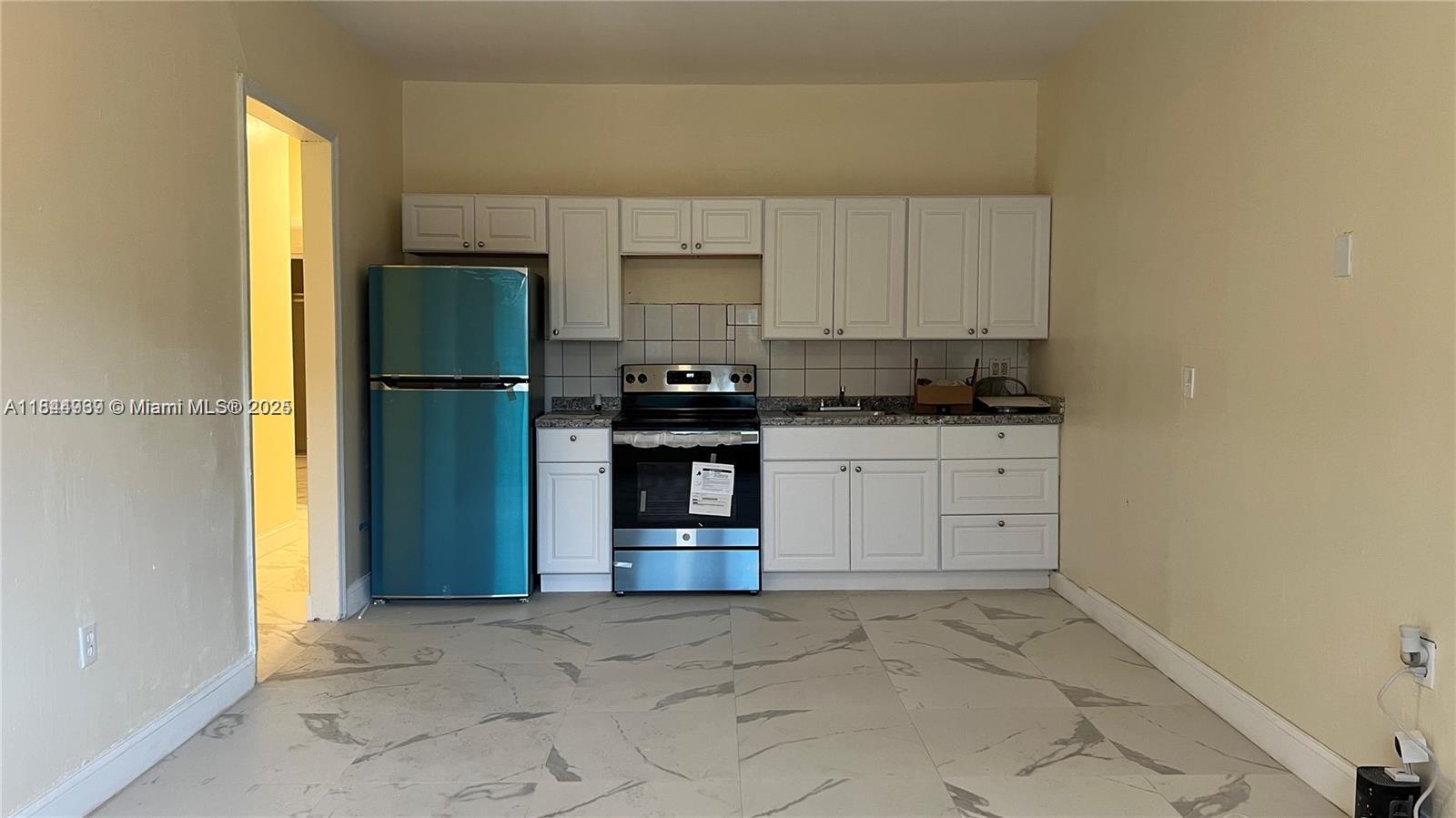 See details / 2822 sq. ft. $ 2025-07-22 0 Photo