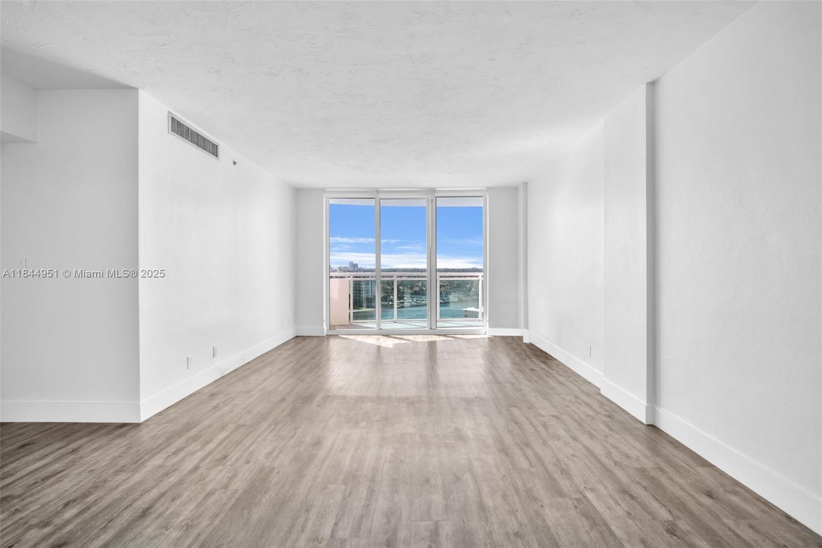 Photo of 3001 Ocean Dr #1231, Hollywood, Florida, 33019 -