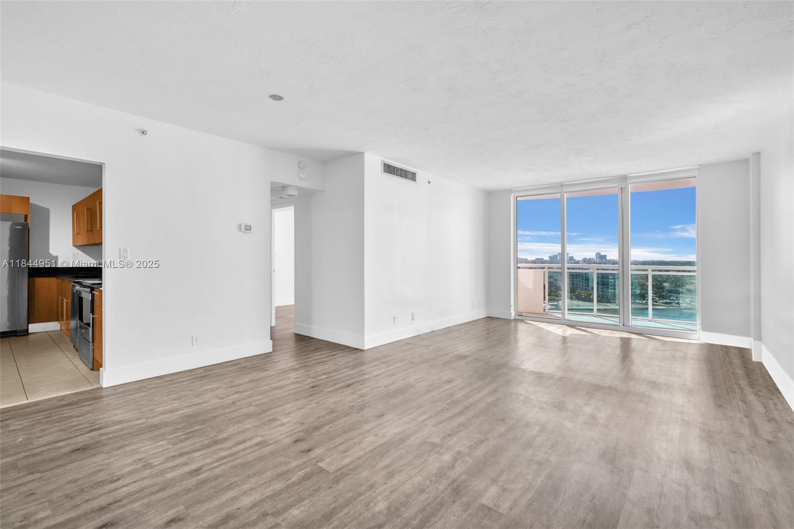 Photo of 3001 Ocean Dr #1231, Hollywood, Florida, 33019 -