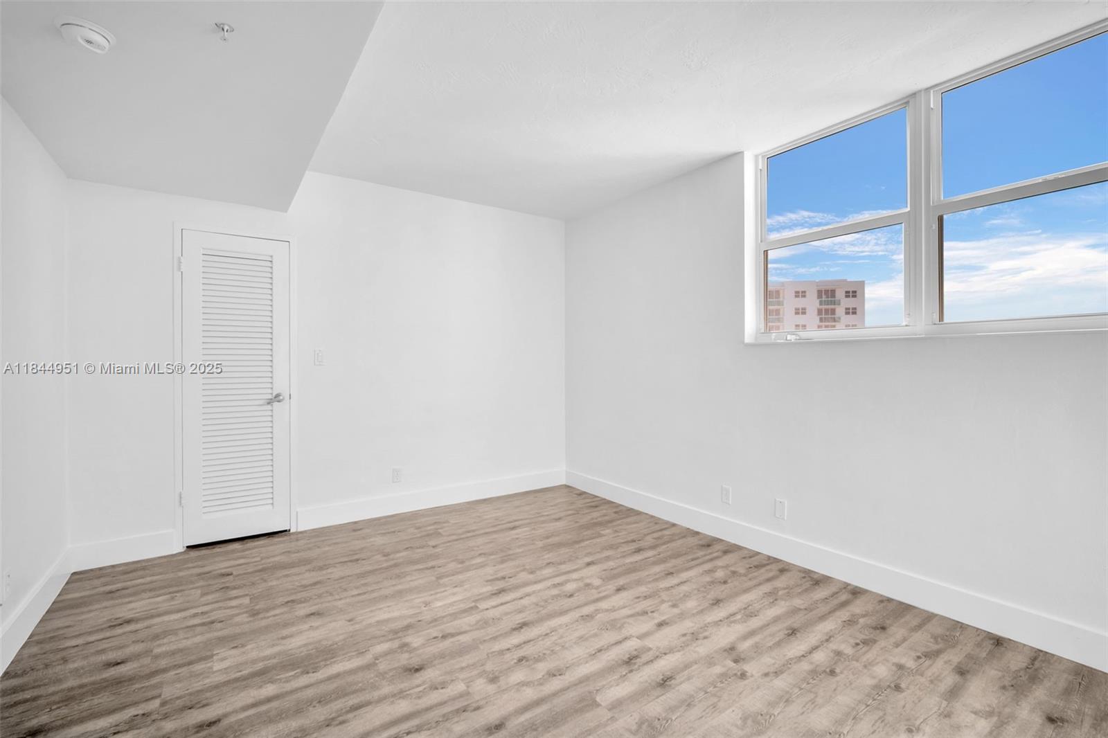 Photo of 3001 Ocean Dr #1231, Hollywood, Florida, 33019 -