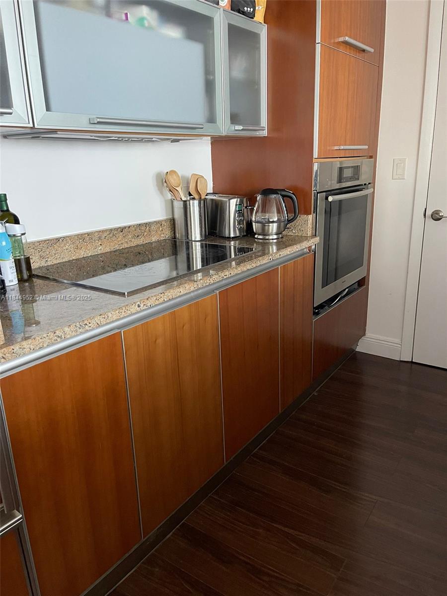 Ver detalles 3102 2 / 2 1396 sq. ft. $ 2025-07-22 0 foto
