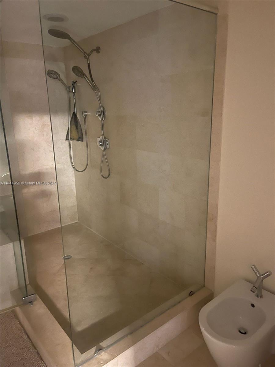 Ver detalles 3102 2 / 2 1396 sq. ft. $ 2025-07-22 0 foto