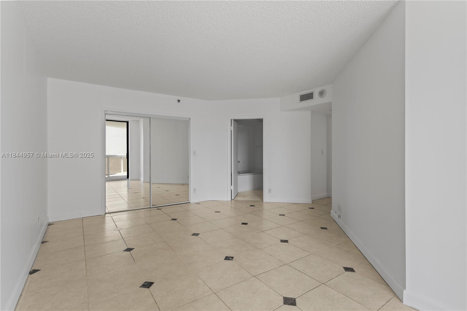 Photo of 20185 Country Club Dr  #502, Aventura, Florida, 33180 - 